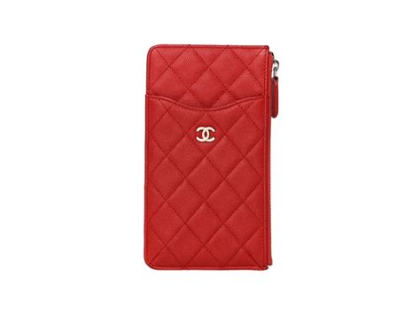 CHANEL Caviar Quilted Classic iPhone Pouch Red